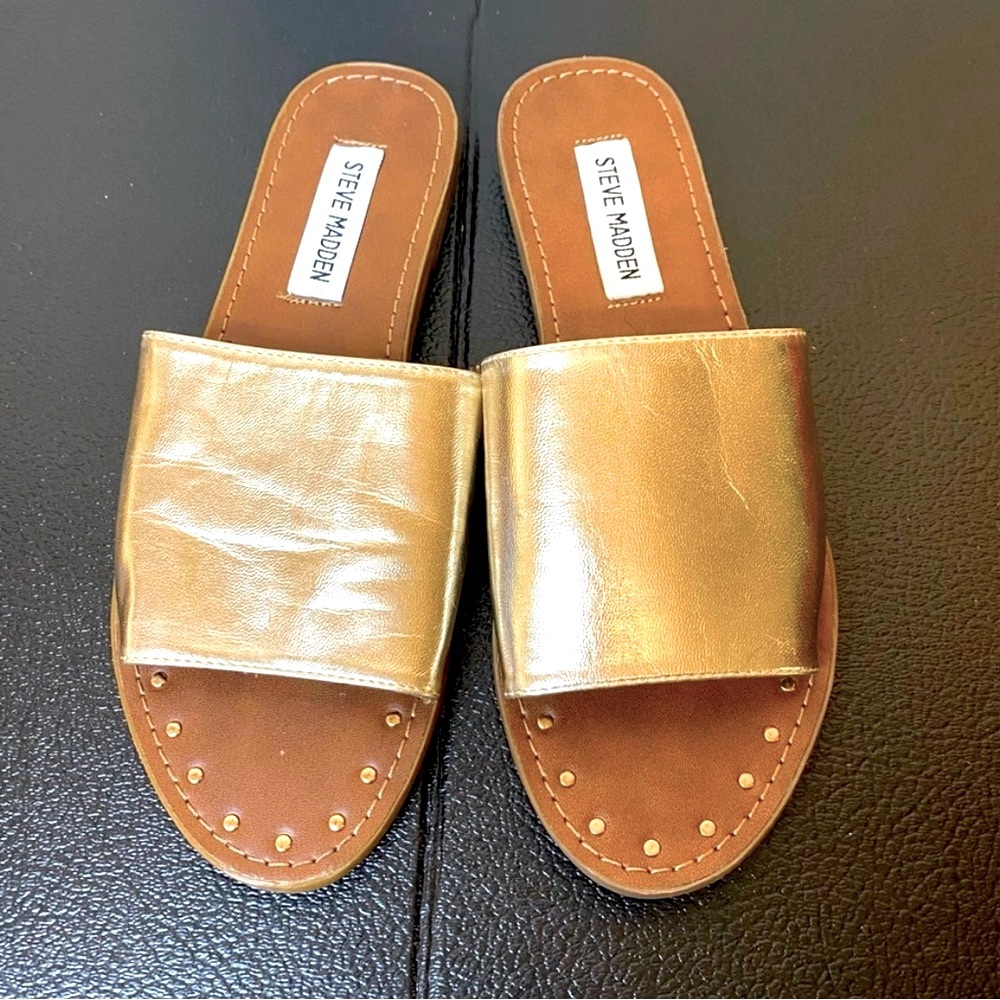 STEVE MADDEN gold faux leather Mishelle slide sandals 7 NEW